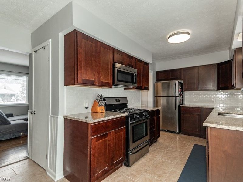 2465 Dentzler Road , Parma, OH 44134 Photo 14