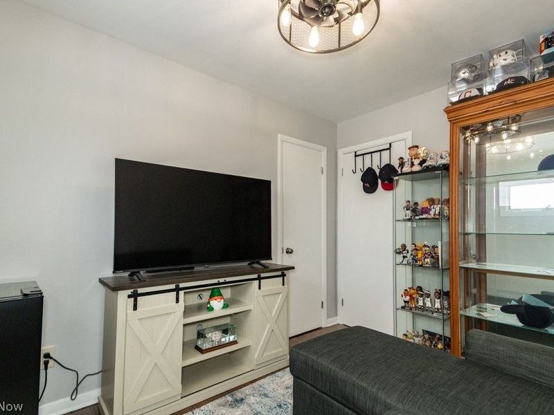 2465 Dentzler Road , Parma, OH 44134 Photo 18