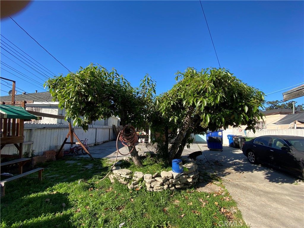 228 E 103 Street, Los Angeles, CA 90003 Main Photo