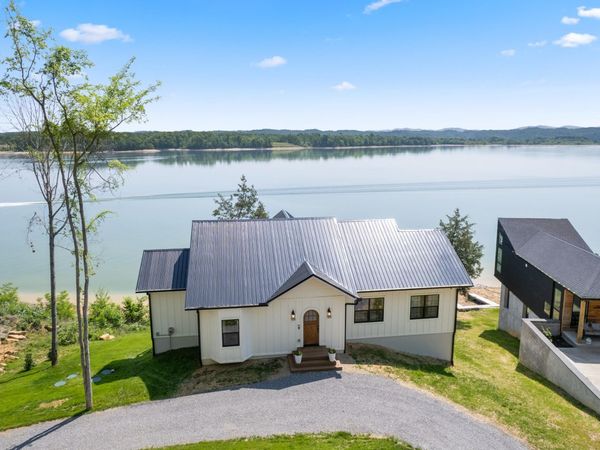 1315 Still Mountain Way, Dandridge, TN 37725