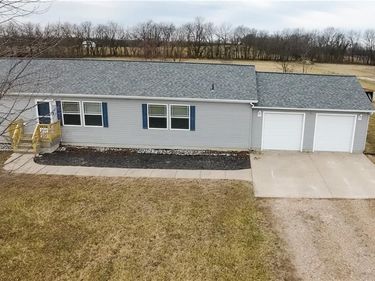 526 NW 1421st Road, Holden, MO 64040