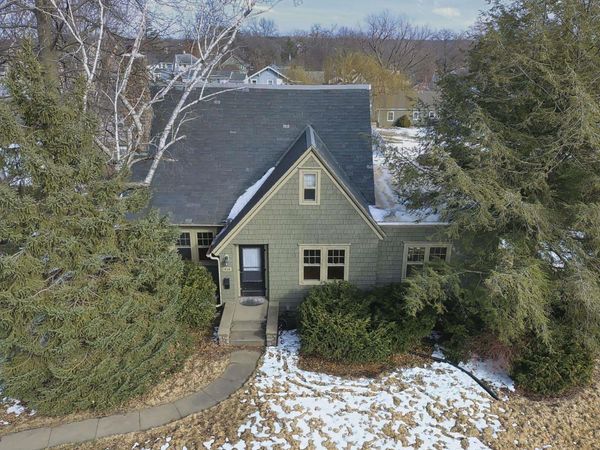 1816 Tremont St , Cedar Falls, IA 50613