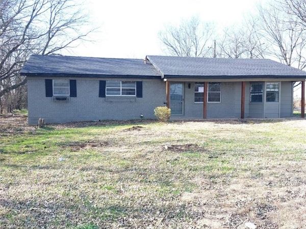 2084 County Road 4308 , Greenville, TX 75401