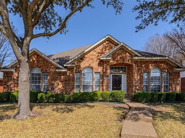 9492 Sean Drive, Frisco, TX 75035