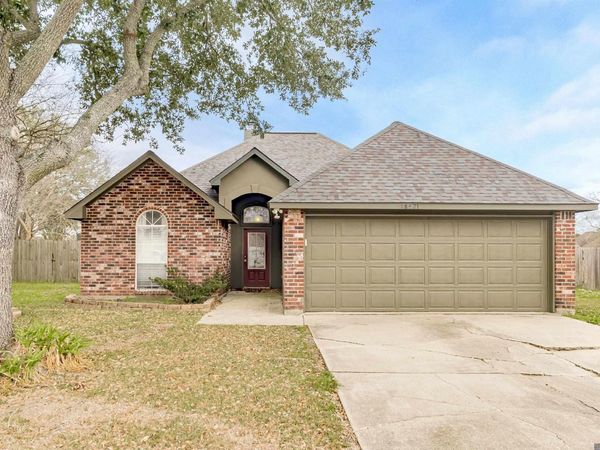 18421 Doc Olena Dr, Baton Rouge, LA 70817