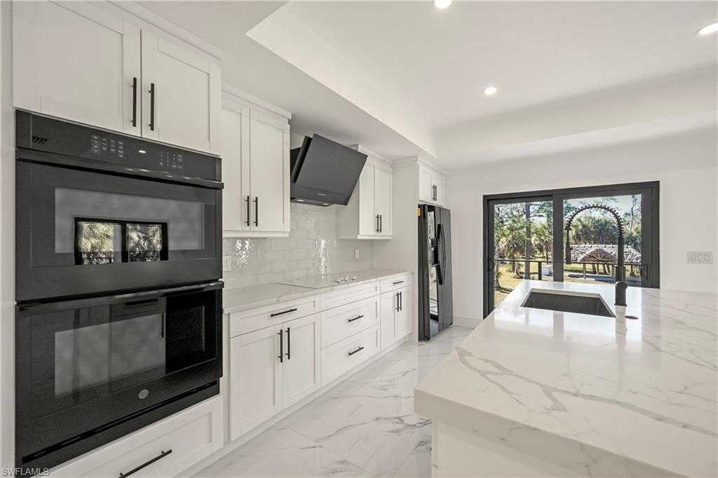 240 33rd Ave Ne, Naples, FL 34120 Photo