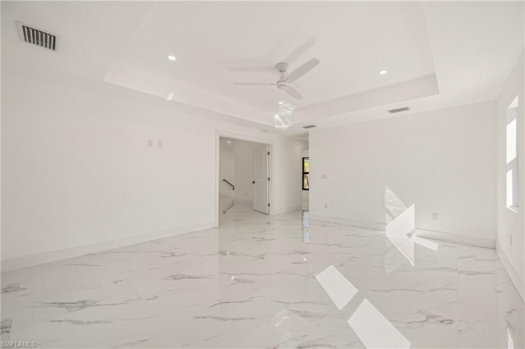 240 33rd Ave Ne, Naples, FL 34120 Photo