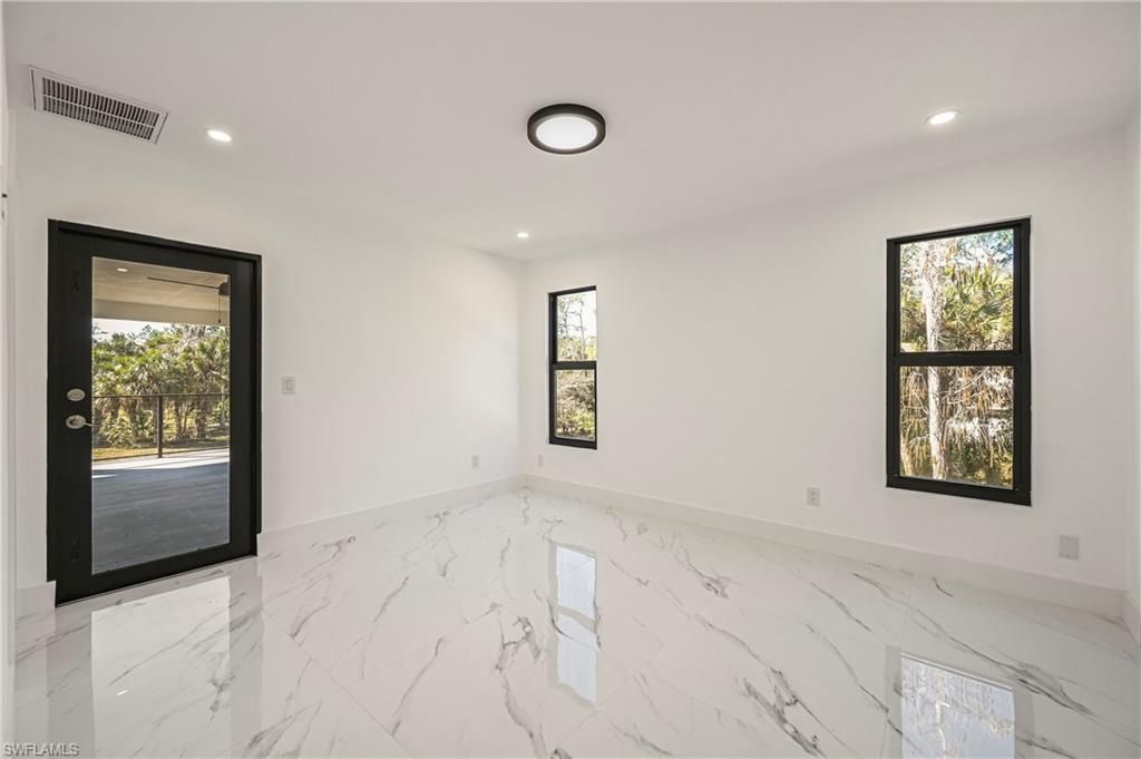 240 33rd Ave Ne, Naples, FL 34120 Photo