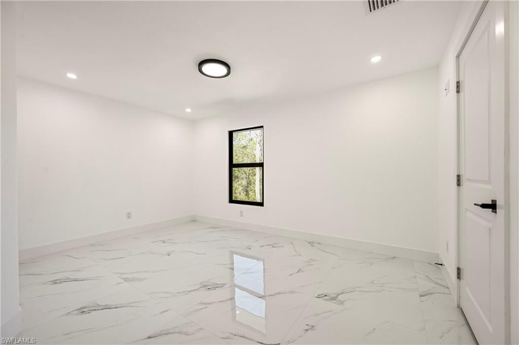 240 33rd Ave Ne, Naples, FL 34120 Photo