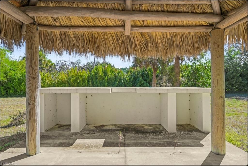 240 33rd Ave Ne, Naples, FL 34120 Photo