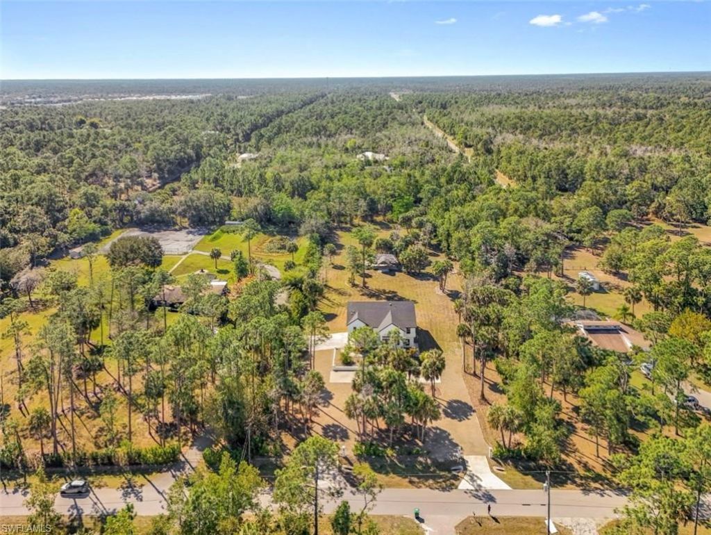 240 33rd Ave Ne, Naples, FL 34120 Photo