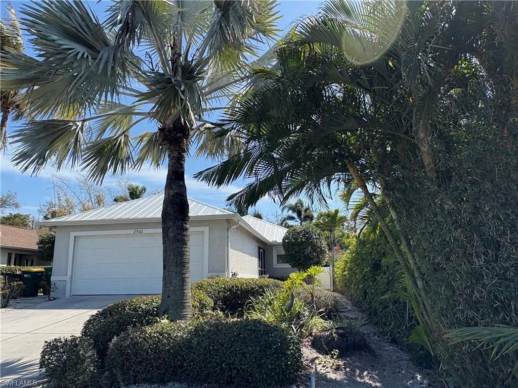 2500 Lee St, Naples, FL 34112 Photo