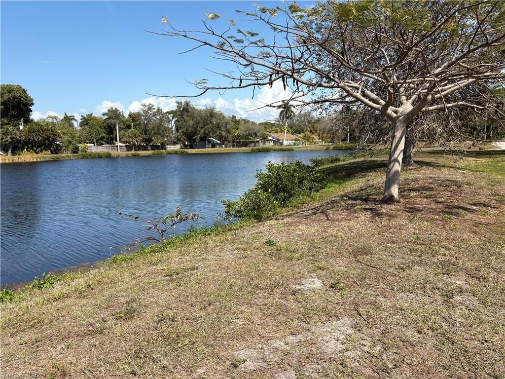 2500 Lee St, Naples, FL 34112 Photo