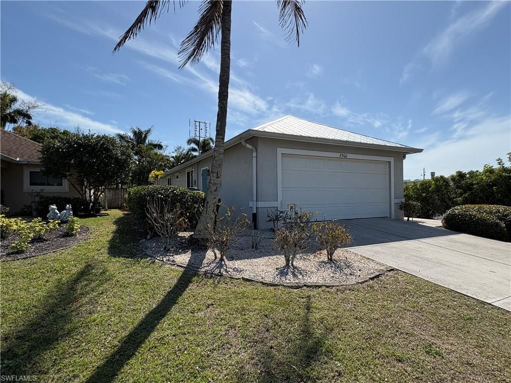 2500 Lee St, Naples, FL 34112 Photo
