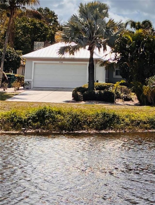 2500 Lee St, Naples, FL 34112 Photo
