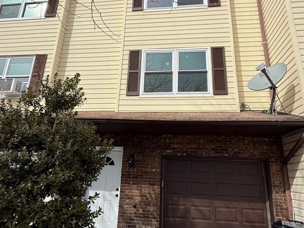 25 N Essex Street, Carteret, NJ 07008