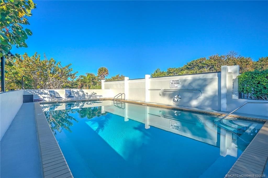 1289 NE Ocean Boulevard, Unit 4, Stuart, FL 34996 Photo