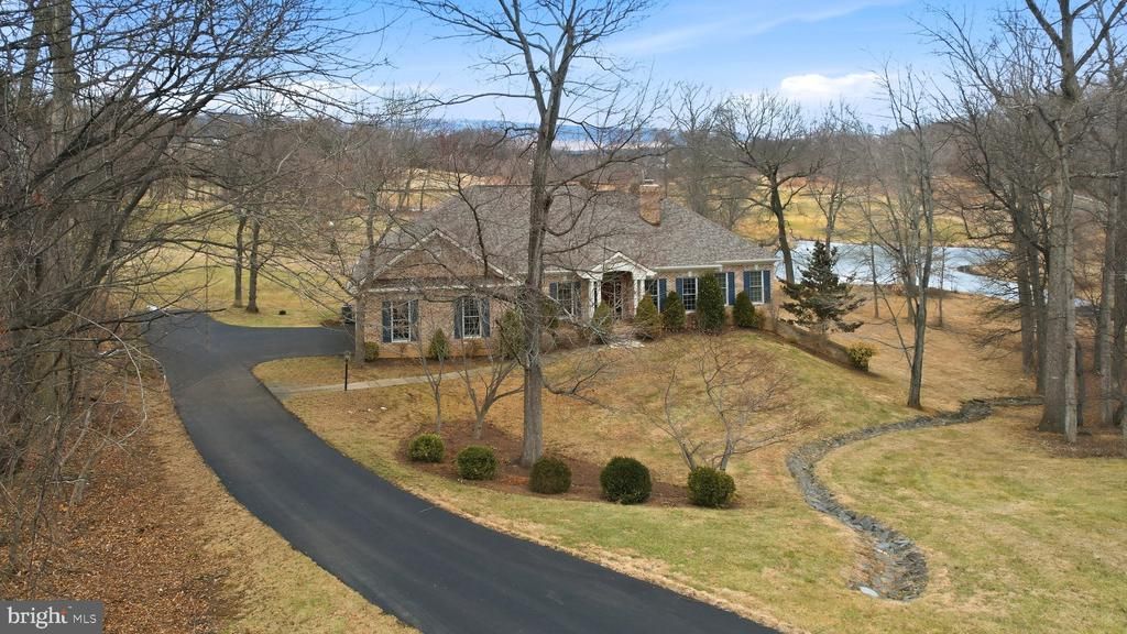 18051 Turnberry Drive , Round Hill, VA 20141 Main Photo