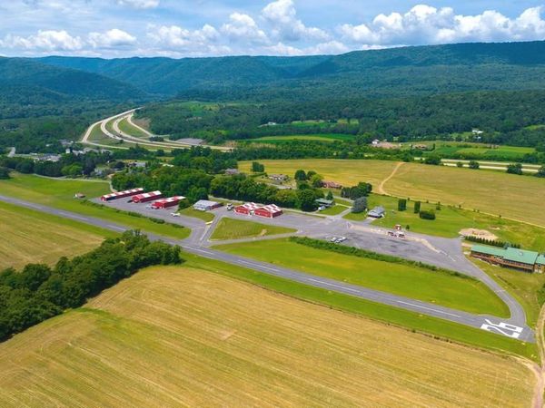 600, 650, 656 AIRPORT DRIVE , MIFFLINTOWN, PA 17059