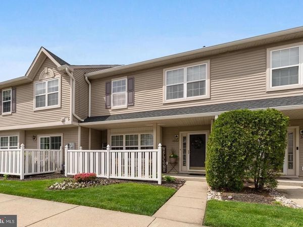 5902 COVENTRY WAY , MOUNT LAUREL, NJ 08054