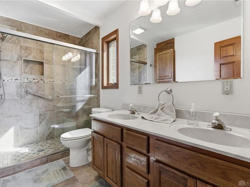 2225 Center Road, Wilmington, OH 45177 Photo 32