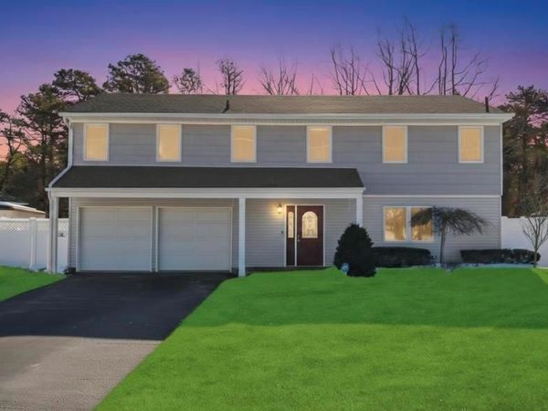 436 8th Street , Bohemia, NY 11716