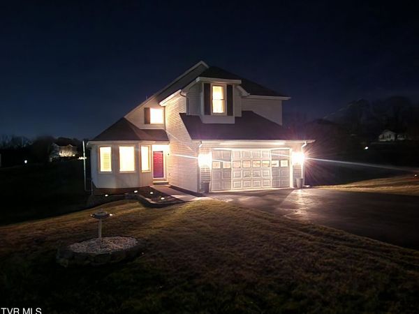 15512 Woodstone Circle, Bristol, VA 24202