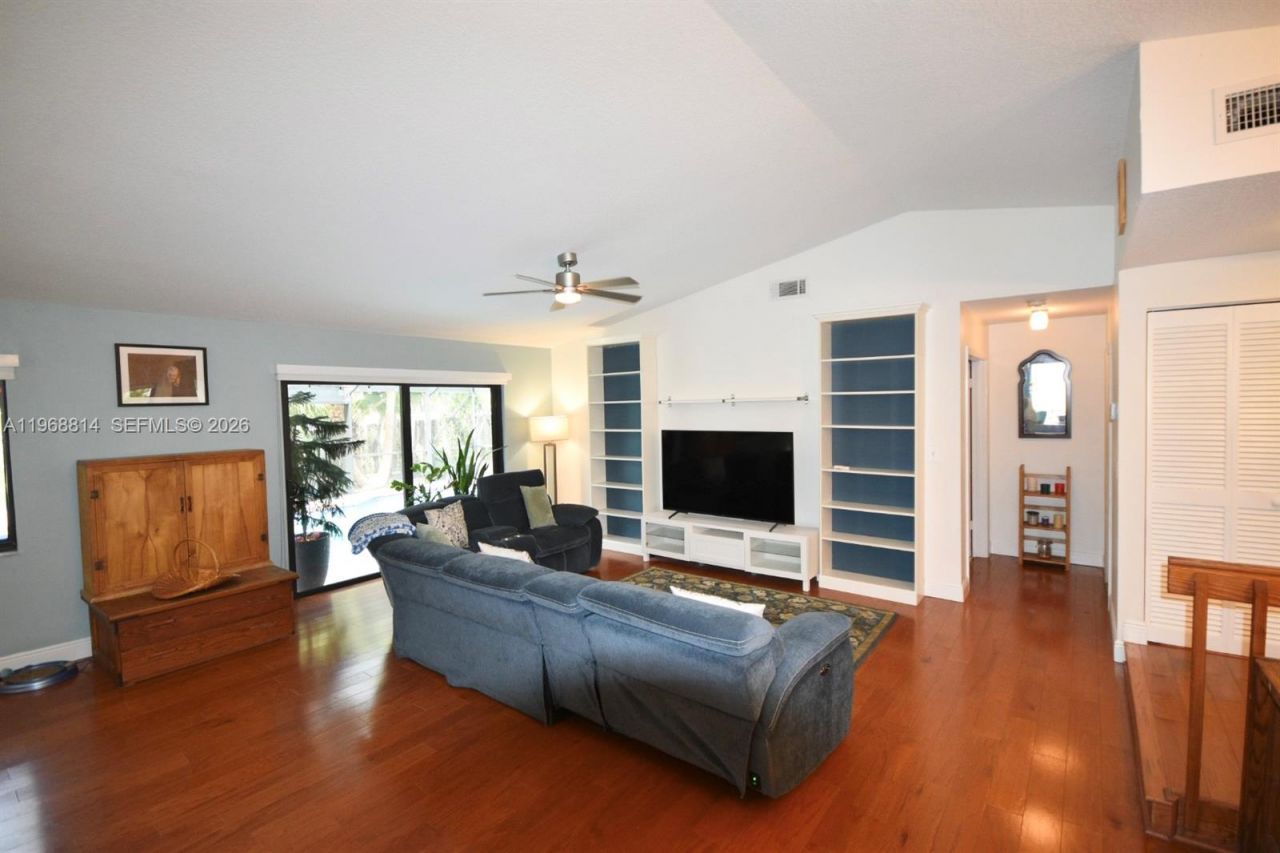 701 Blue Ridge Way, Davie, FL 33325 Photo