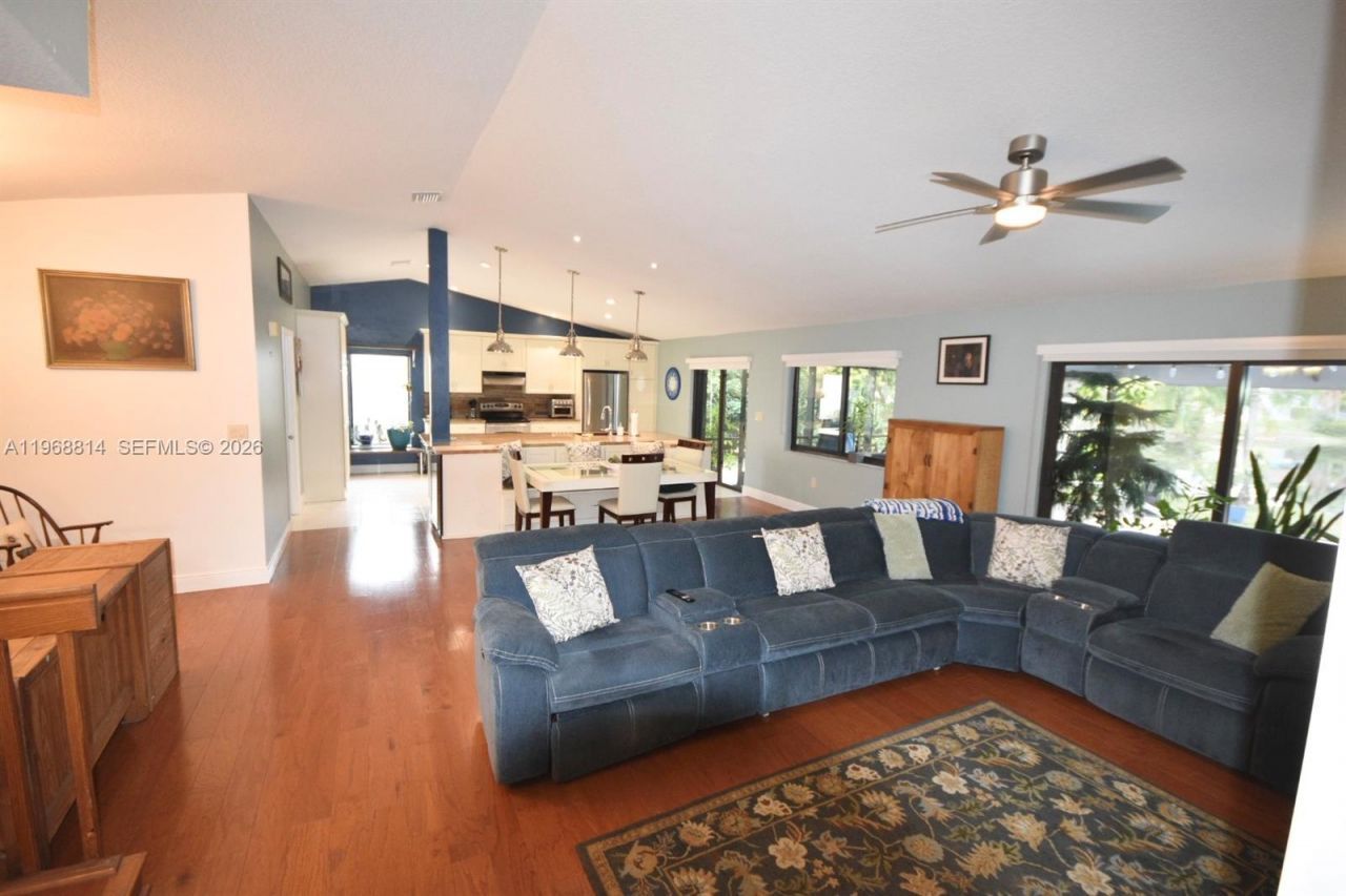 701 Blue Ridge Way, Davie, FL 33325 Photo