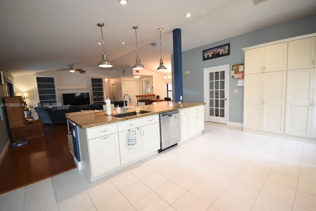 701 Blue Ridge Way, Davie, FL 33325 Photo