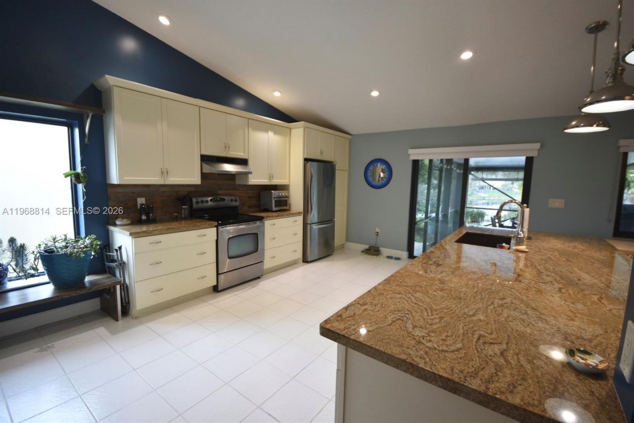 701 Blue Ridge Way, Davie, FL 33325 Photo