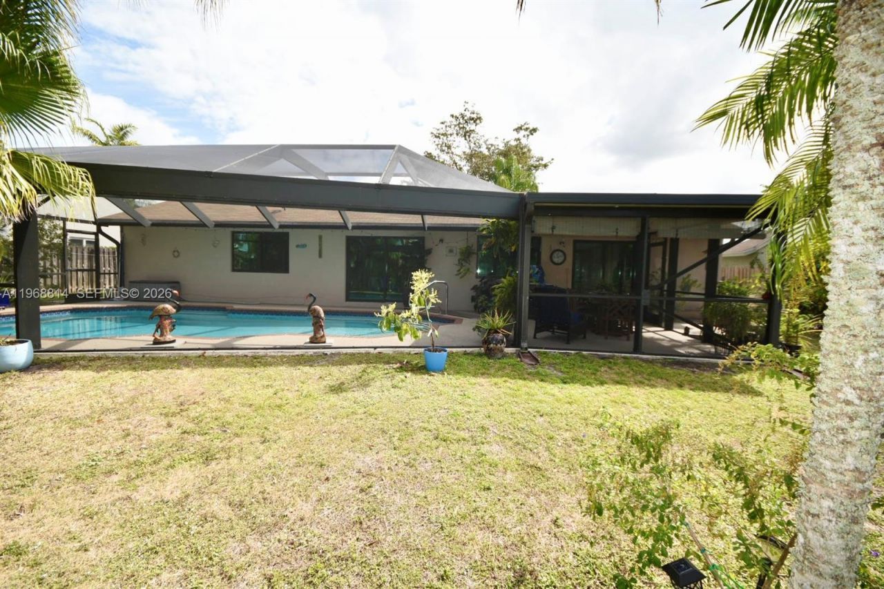 701 Blue Ridge Way, Davie, FL 33325 Photo