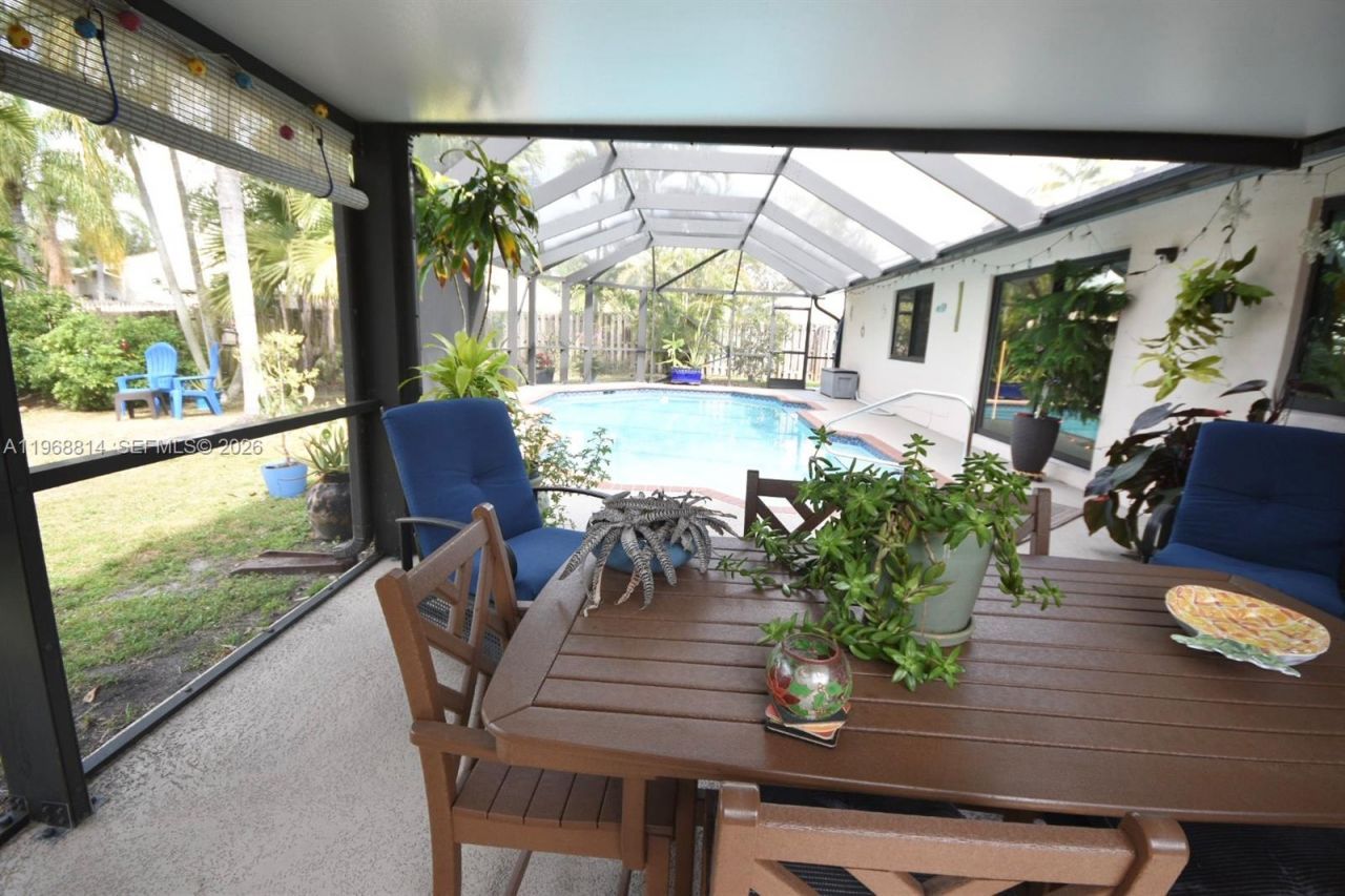 701 Blue Ridge Way, Davie, FL 33325 Photo