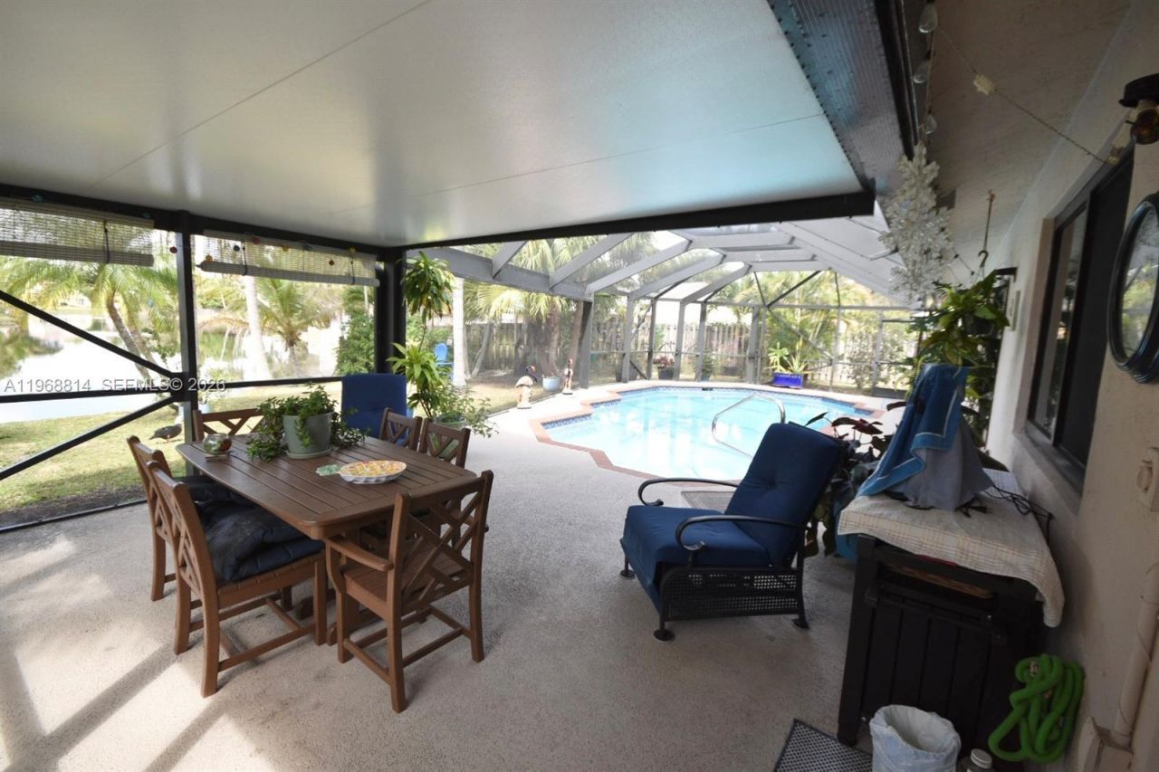 701 Blue Ridge Way, Davie, FL 33325 Photo