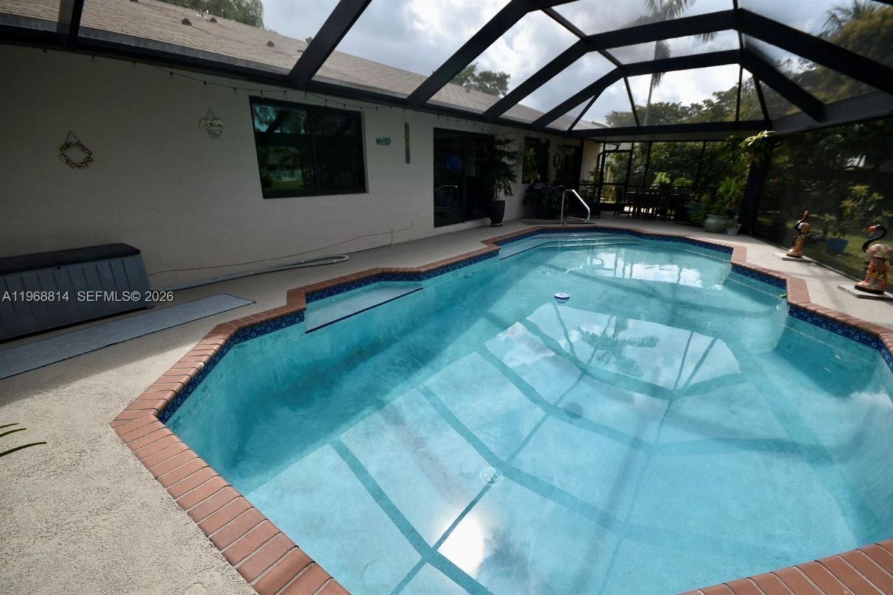 701 Blue Ridge Way, Davie, FL 33325 Photo