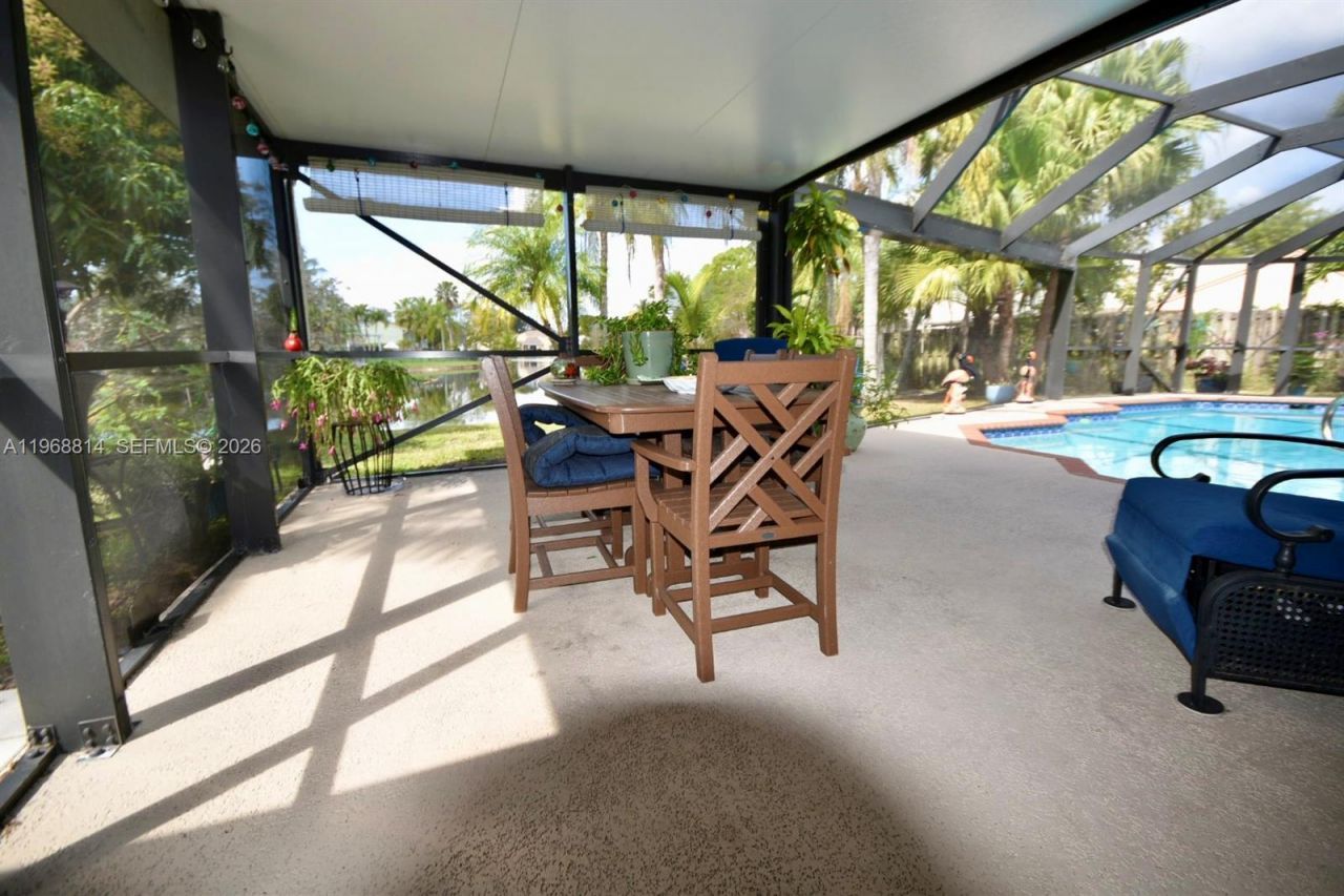 701 Blue Ridge Way, Davie, FL 33325 Photo