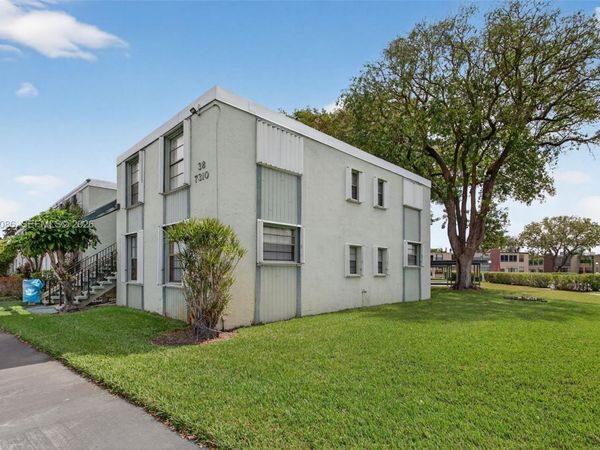 7310 NW 18th St , Unit 208, Margate, FL 33063