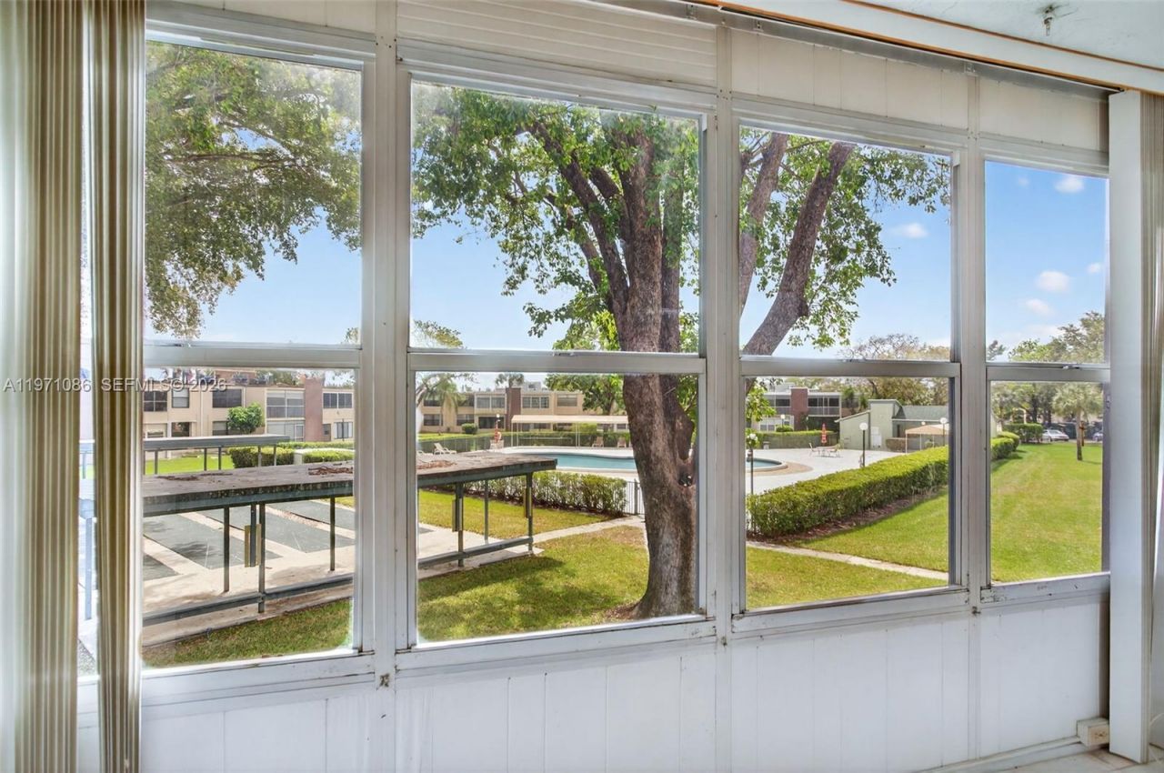 7310 NW 18th St , Unit 208, Margate, FL 33063 Photo