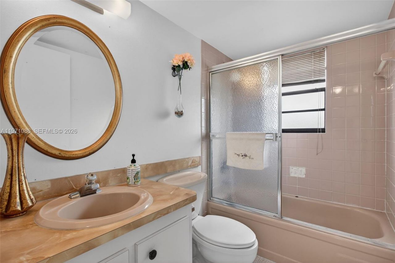 7310 NW 18th St , Unit 208, Margate, FL 33063 Photo