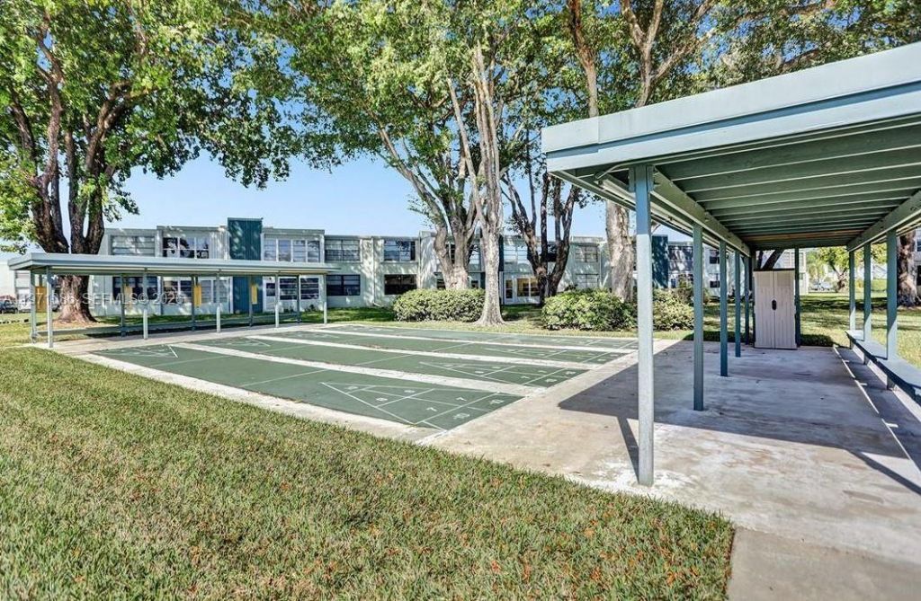 7310 NW 18th St , Unit 208, Margate, FL 33063 Photo