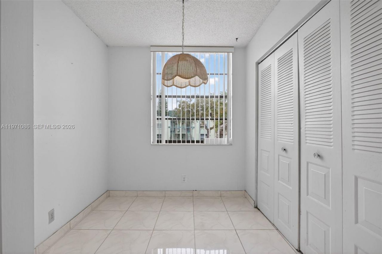 7310 NW 18th St , Unit 208, Margate, FL 33063 Photo