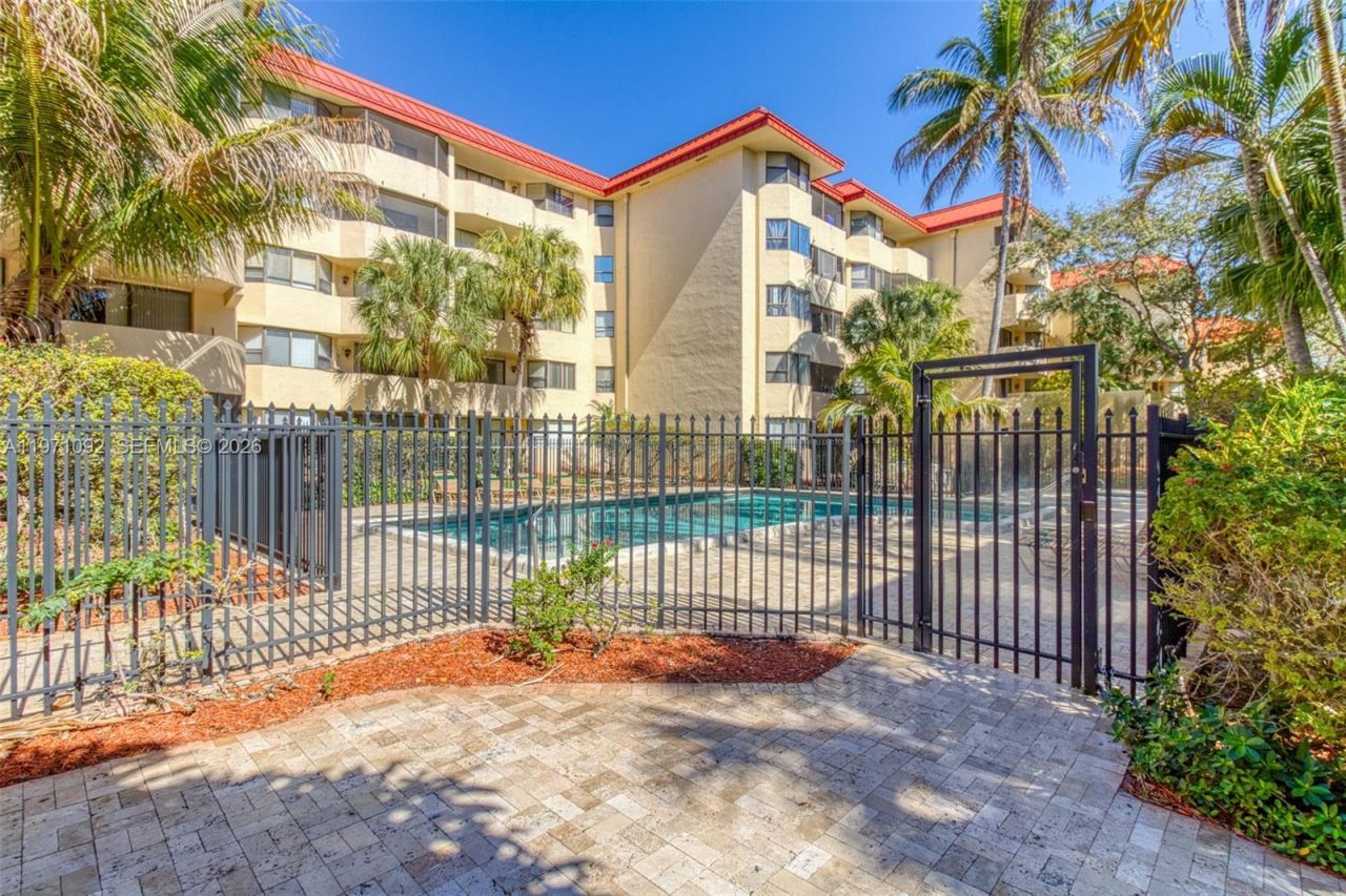 7401 NW 16th St, Unit 408, Plantation, FL 33313 Photo