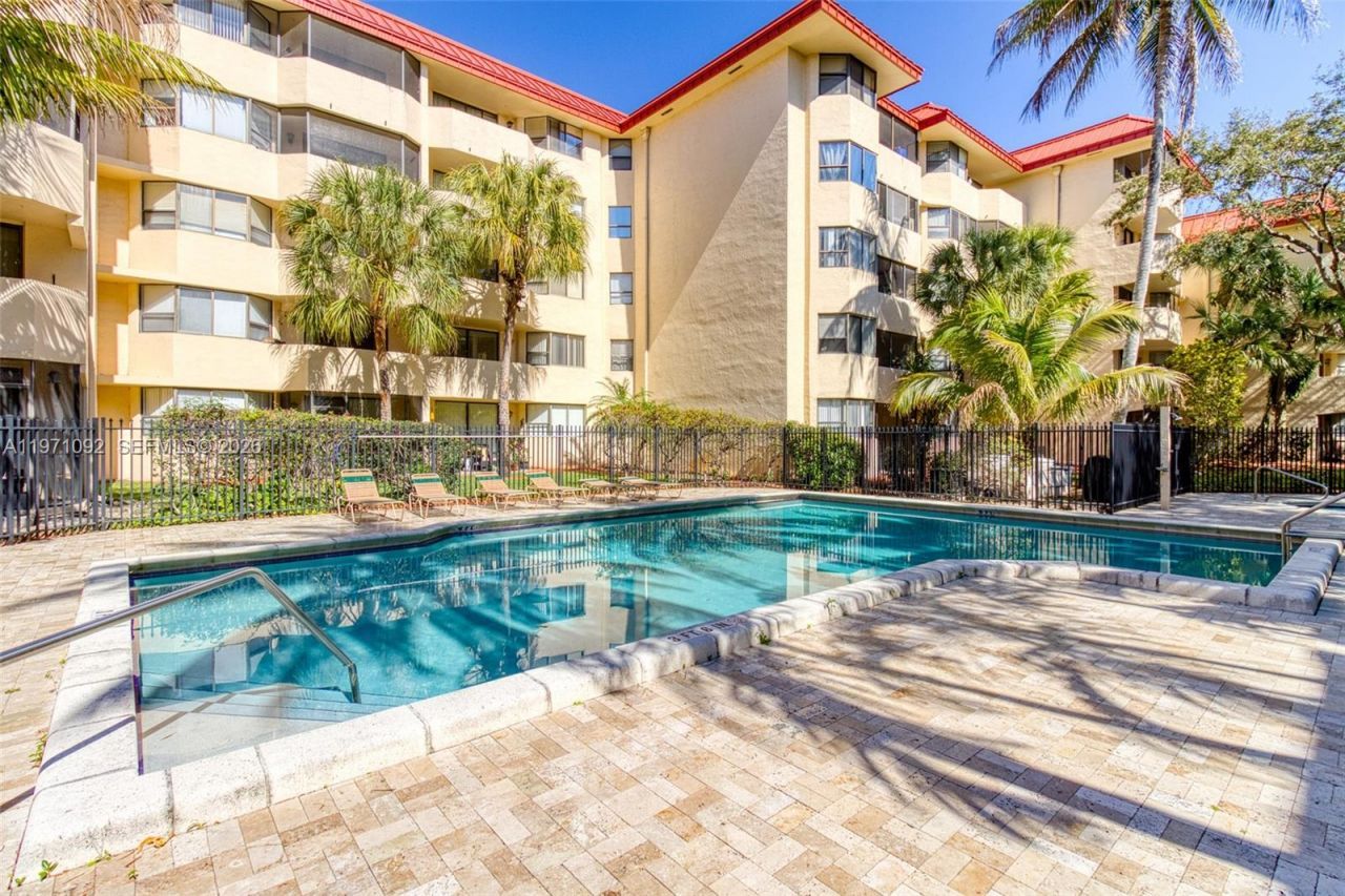 7401 NW 16th St, Unit 408, Plantation, FL 33313 Photo