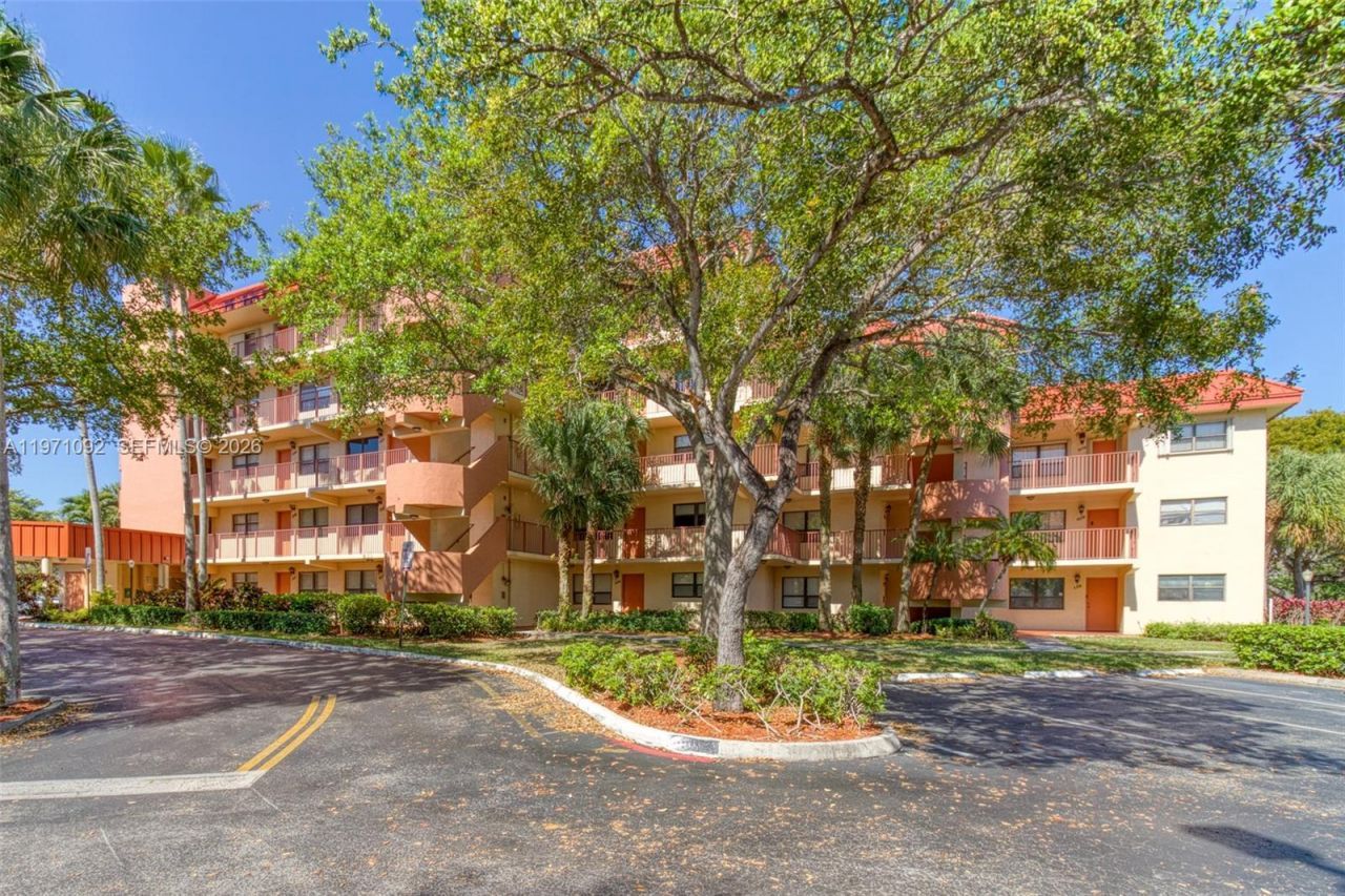7401 NW 16th St, Unit 408, Plantation, FL 33313 Photo