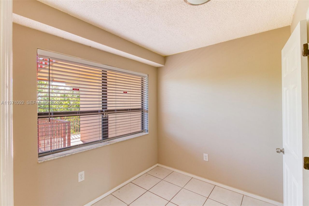 7401 NW 16th St, Unit 408, Plantation, FL 33313 Photo