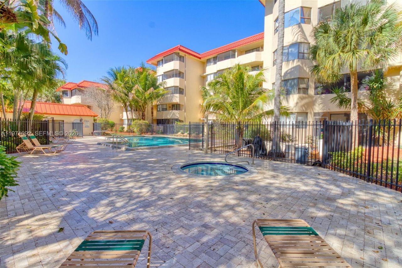 7401 NW 16th St, Unit 408, Plantation, FL 33313 Photo