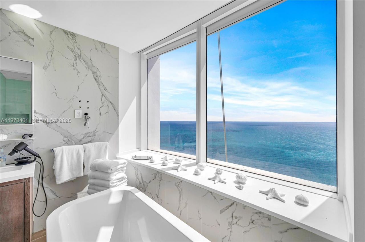 18101 Collins Ave, Unit 5509, Sunny Isles Beach, FL 33160 Photo