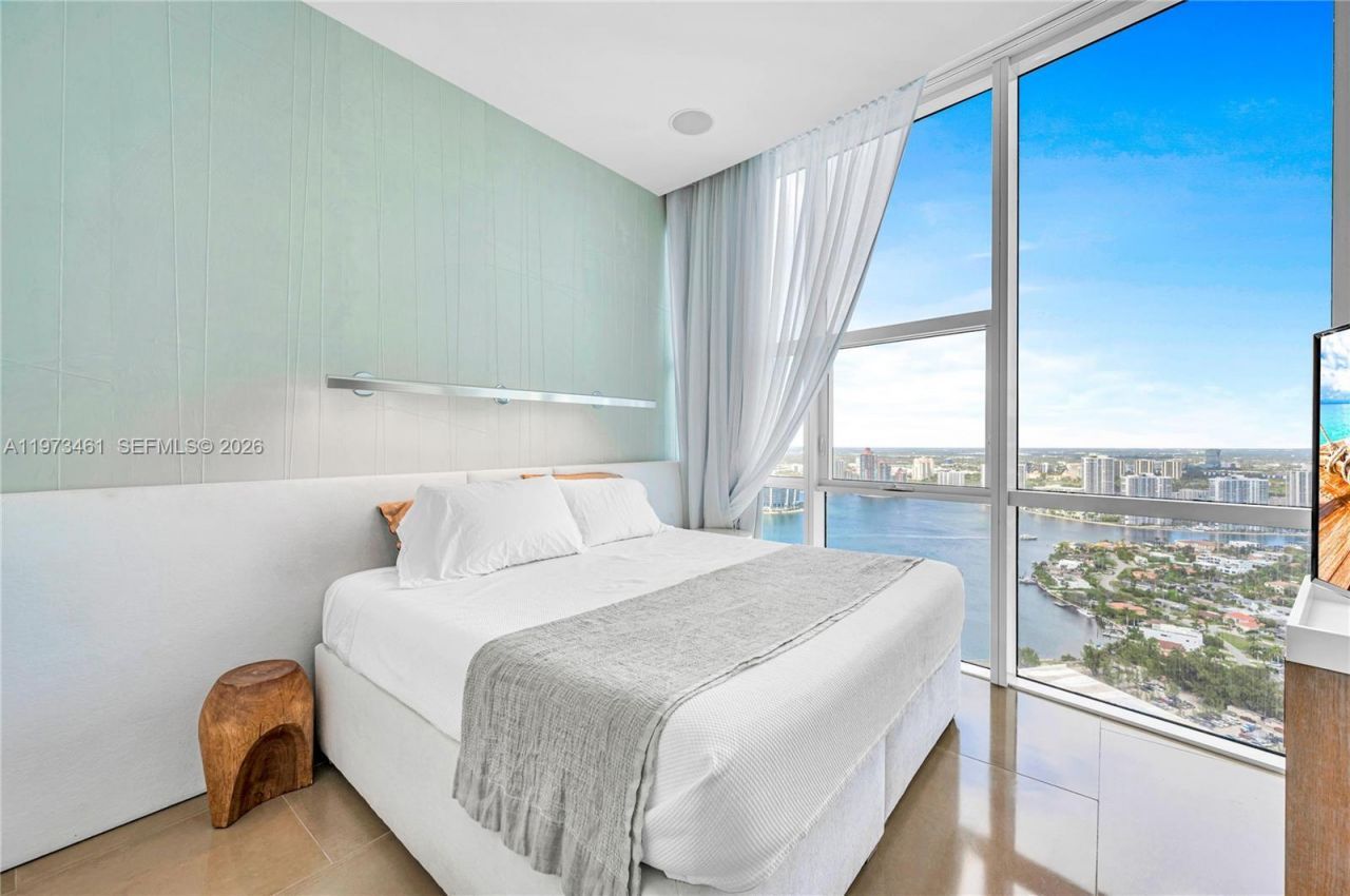 18101 Collins Ave, Unit 5509, Sunny Isles Beach, FL 33160 Photo