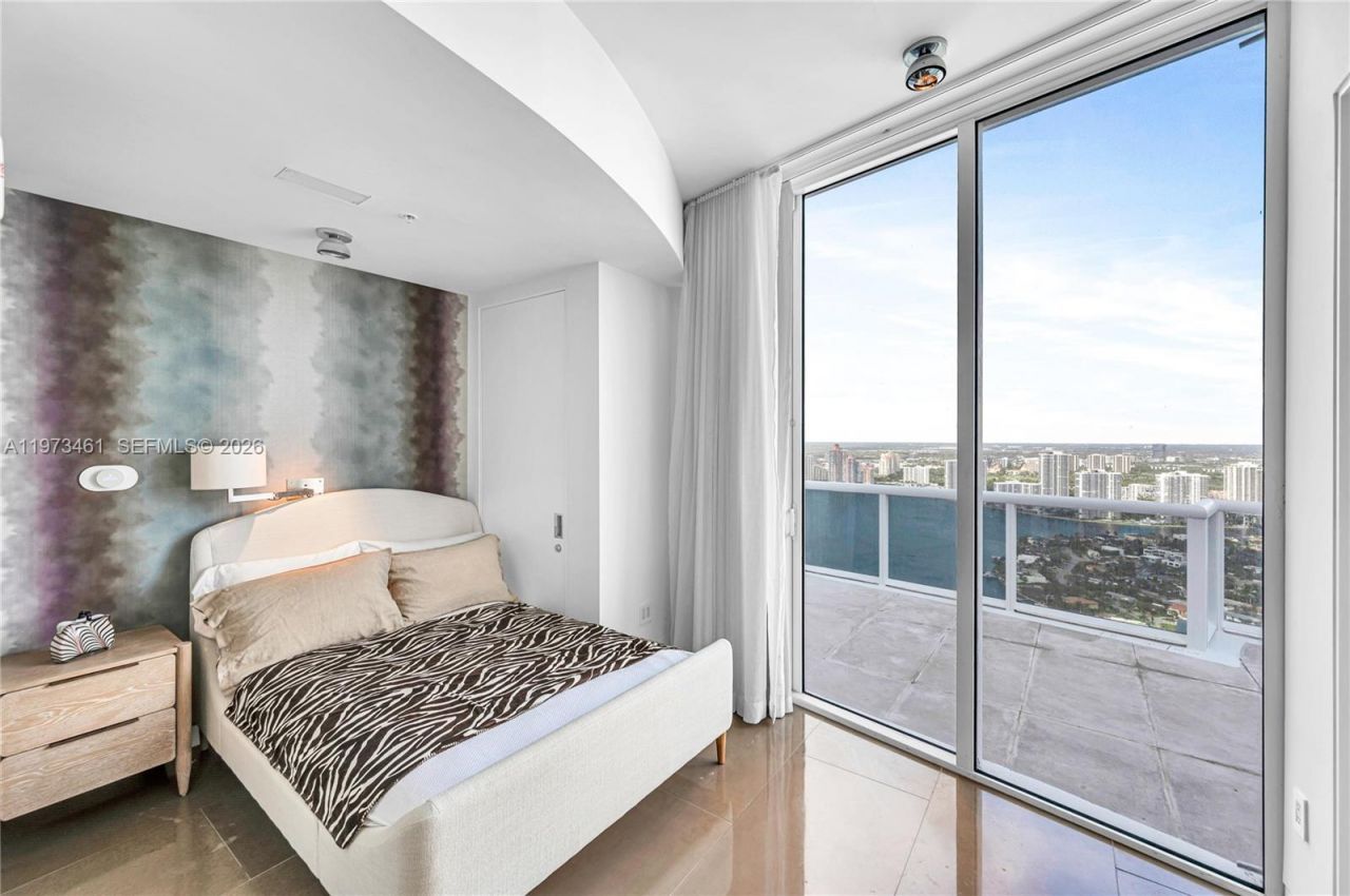 18101 Collins Ave, Unit 5509, Sunny Isles Beach, FL 33160 Photo