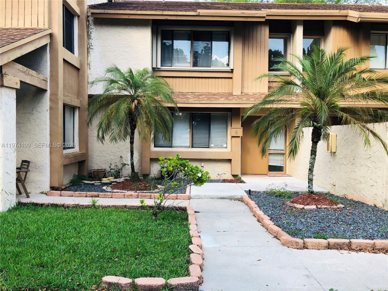 6 Wimbledon Lake Dr, Unit 252, Plantation, FL 33324 Photo